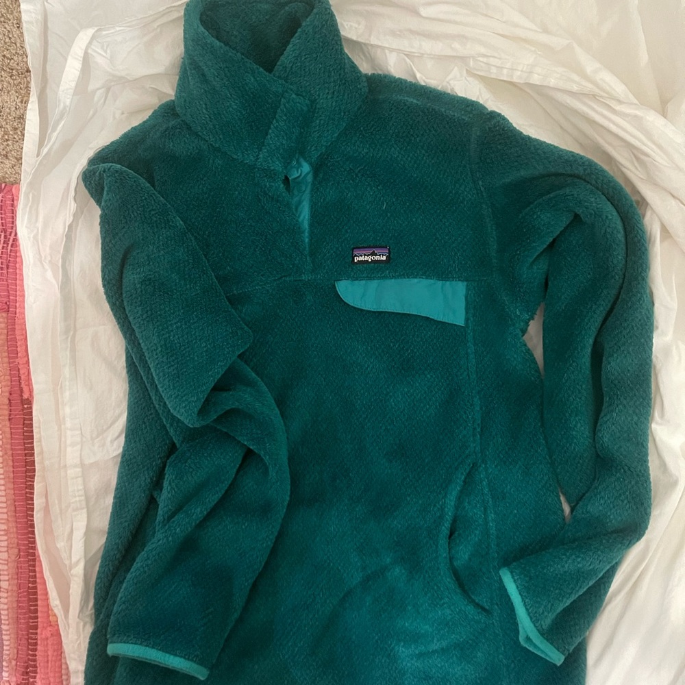 Green Patagonia jacket